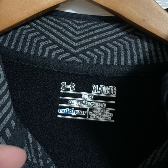 Under Armour Black and Gray ColdGear Quarter-Zip Pullover XL - Picture 2 of 3